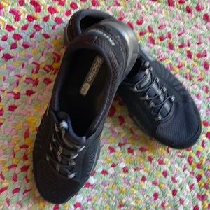 Sketcher Flex tennis shoe